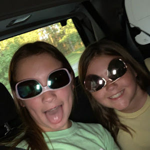 Meet your Posher, Kayla